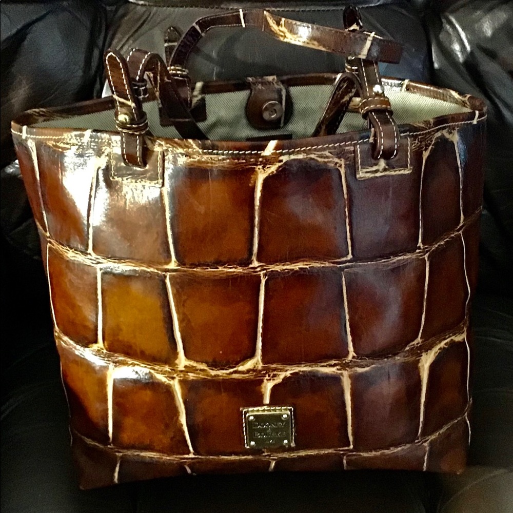 Dooney & Bourke W 15” x H 11” Leather Tote
